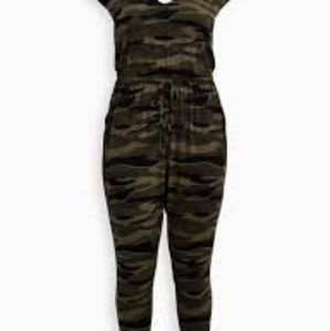 Torrid Super Soft Dolman Sleeve Jumpsuit size 2  (18w-20w)